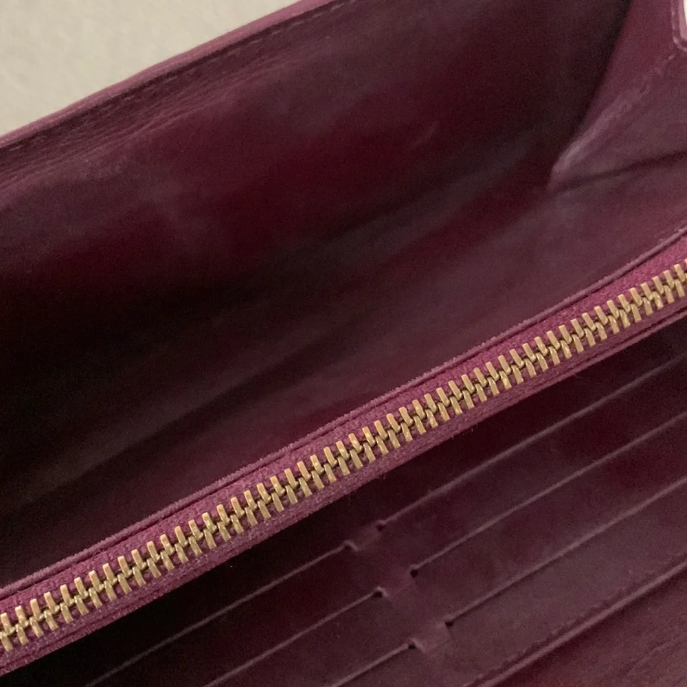 LOUIS Vuitton Vernis Maroon Long Wallet